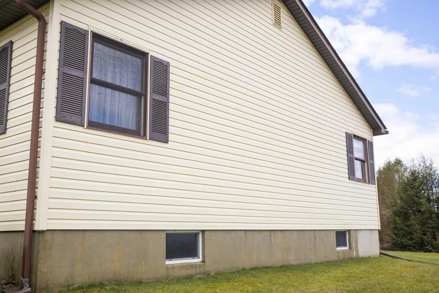 How Long Does Vinyl Siding Last? Rosenello's Windows, Siding & Roofing